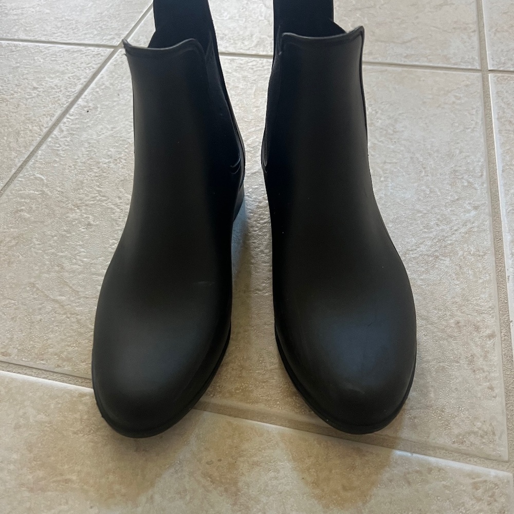 Chelsea rain boots